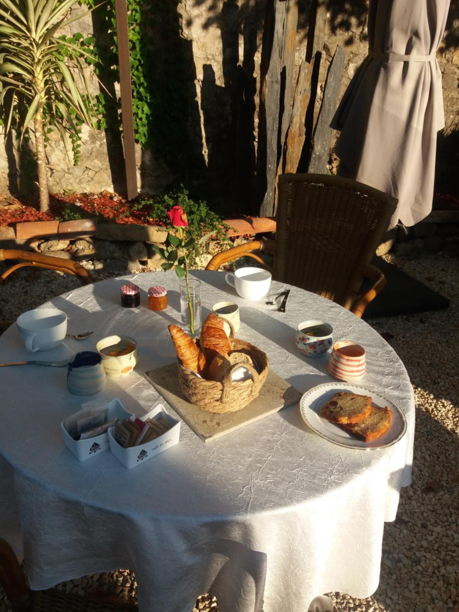 Bed and Breakfast Mas Elena Generargues Esterno foto